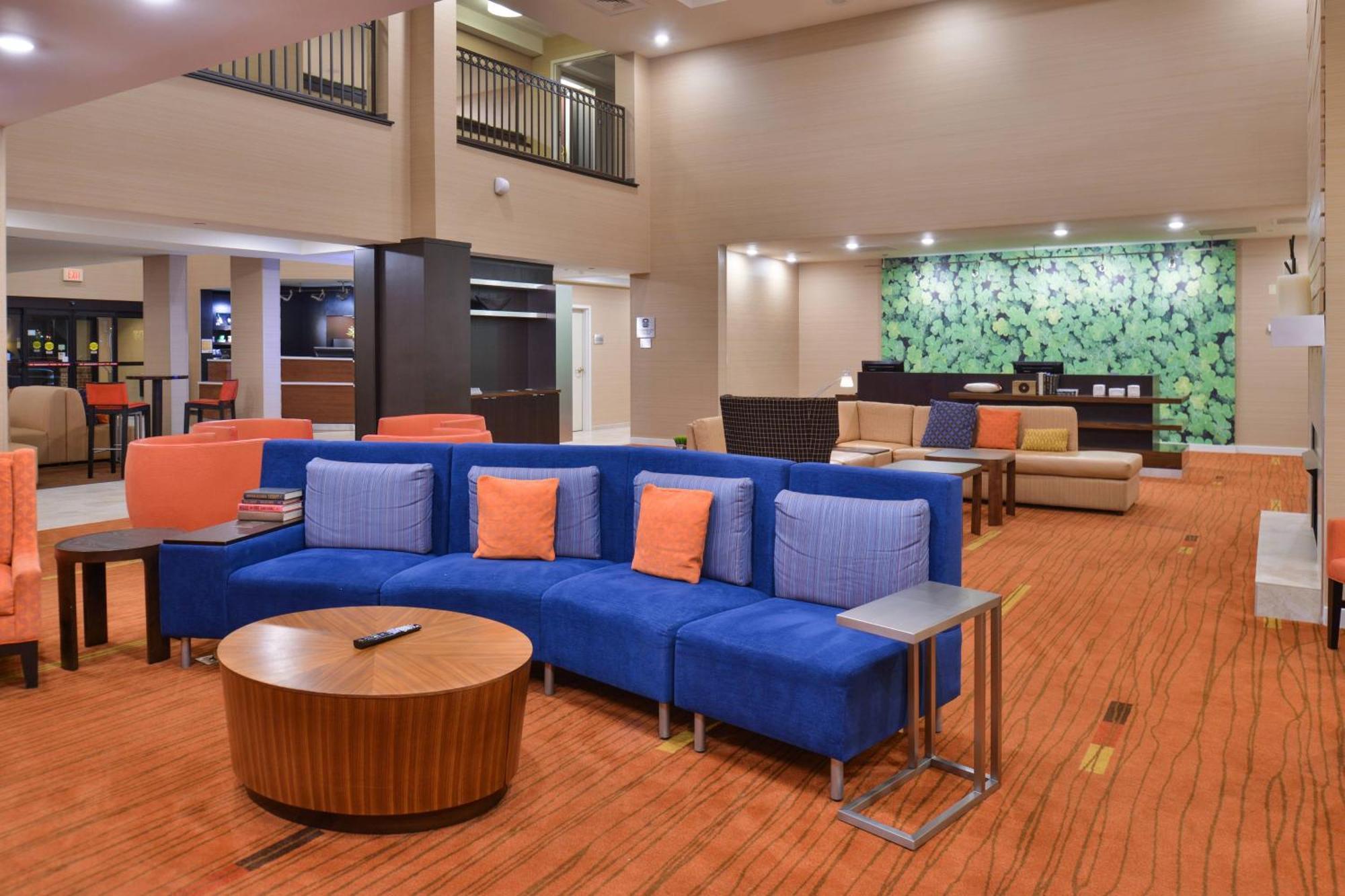 Courtyard By Marriott Decatur Hotel Exterior foto